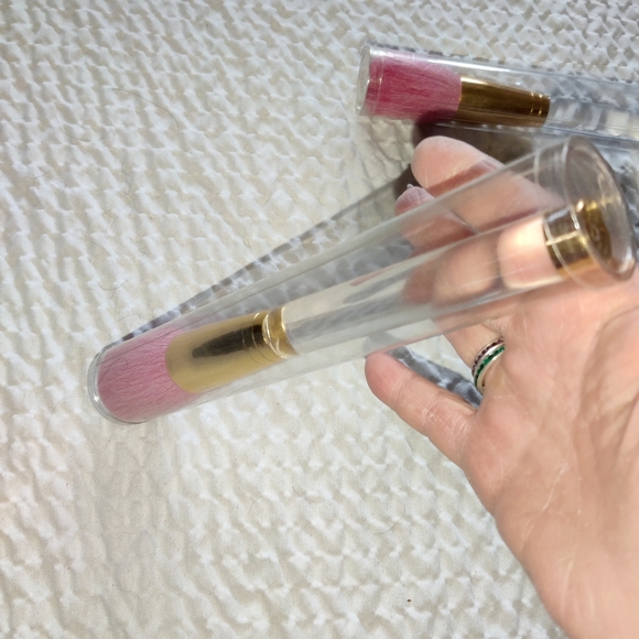 🗺️ 2New in Canister, Mary Kay Glamour Face & Body Brush 3-1 Brush Discontinued! - Picture 7 of 8